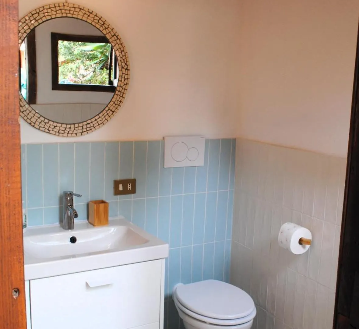 Cala Sinzias Beach House With Stunning Views 哥斯达雷